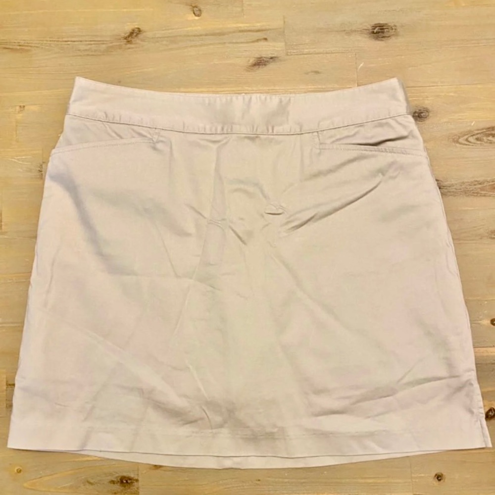 Lady Hagen, Khaki Golf Skort w pockets, Size 6